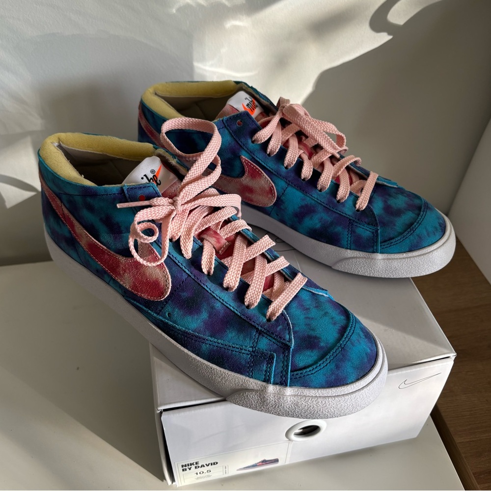 Custom Nike I.D. By you tie dye - Blue and Pink Sneakers mens 10.5